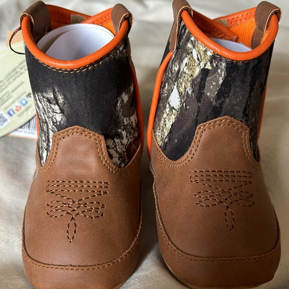 Baby Buckers Twister Boots - Picture 4 of 5